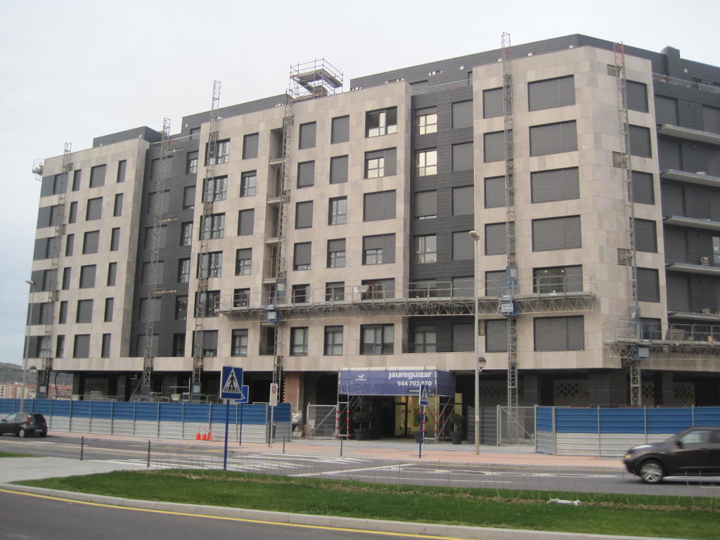 Residential Building in Barakaldo · Mármoles Zamar · Anclajes Fachadas Ventiladas Strow
